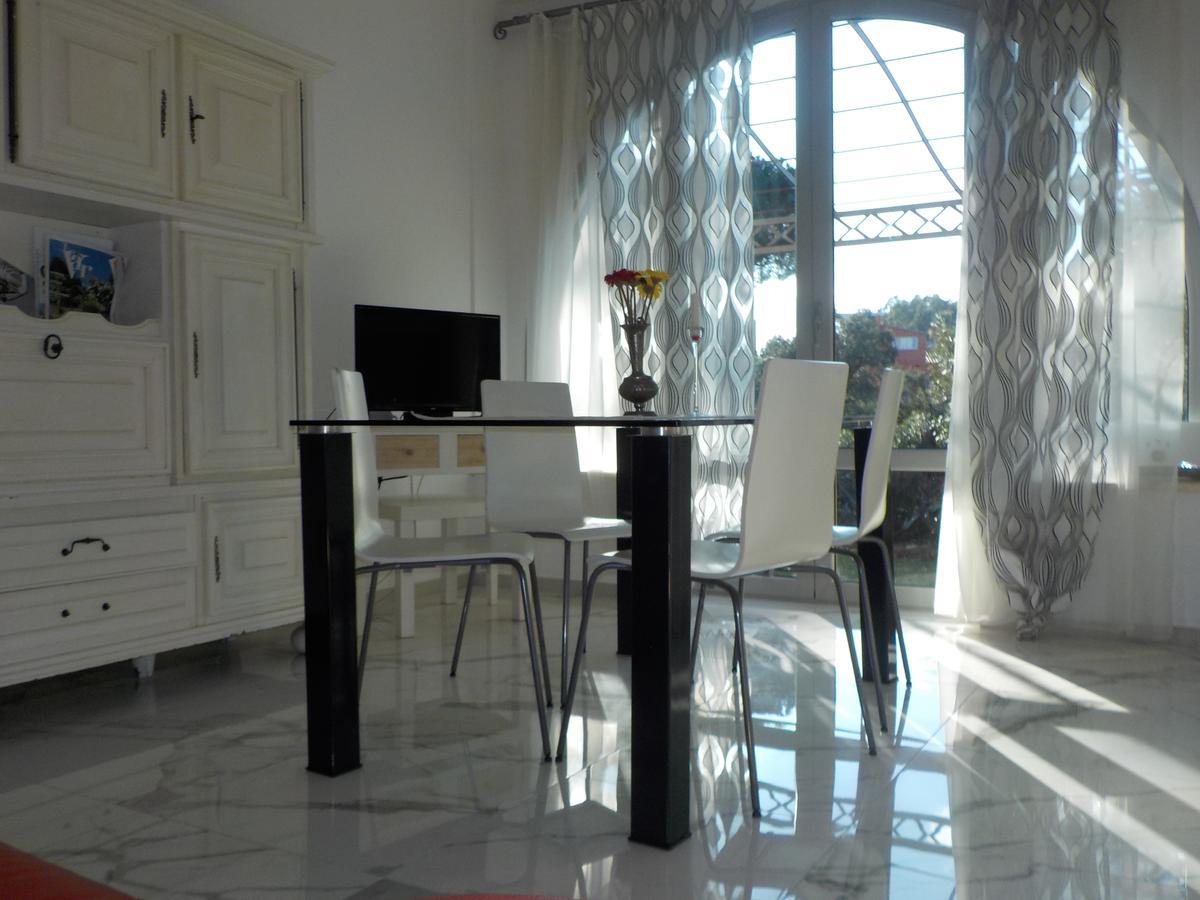 Appartement Villa Angelina Grimaud Exterior photo